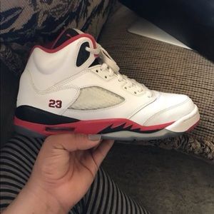 Air Jordan fire red 5’s